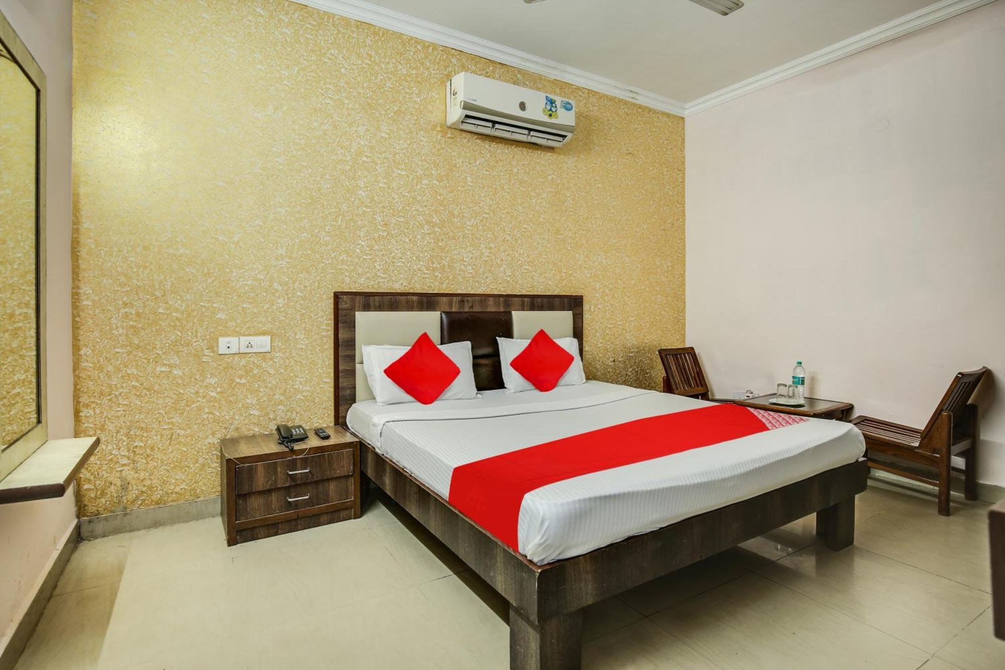 Hotel O Royal Mohali ภายนอก รูปภาพ